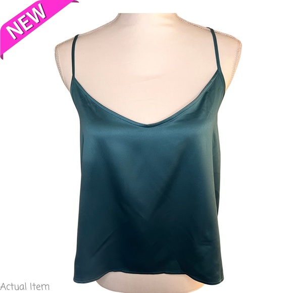 NEW Express Green Satin Tank and Ruffle Shorts Set Size Large - Picture 3 of 8